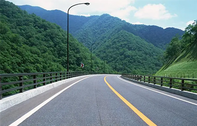 公路氣象災(zāi)害監(jiān)測：應(yīng)對挑戰(zhàn)的策略與實踐